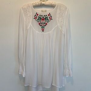 Cloth & Portrait Embroidered White Lace Fairy Tunic Medium